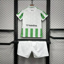 REAL BETIS I 24/25 CONJUNTO INFANTIL (FOREVER GREEN) - Bota de Oro Tienda